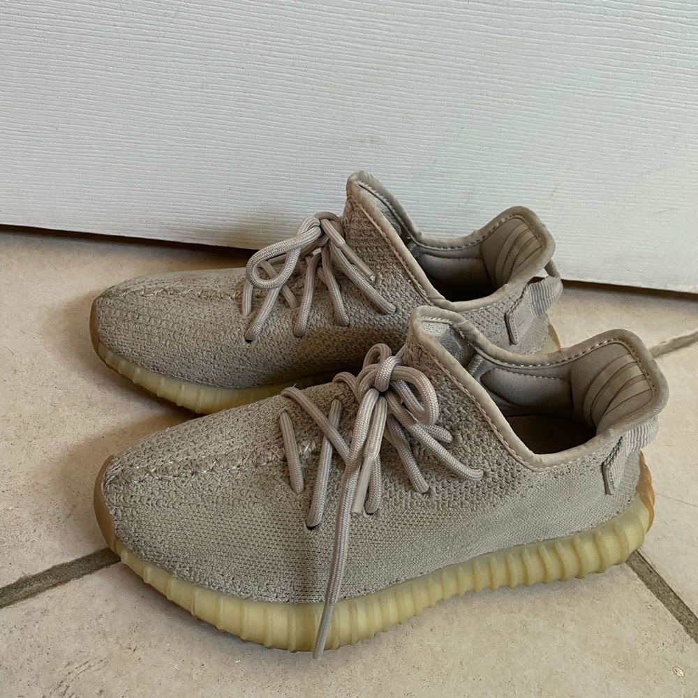 yeezy 350 v2 sesame